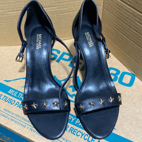 Shoes - Never used New size 7 Michael Kors heels black New